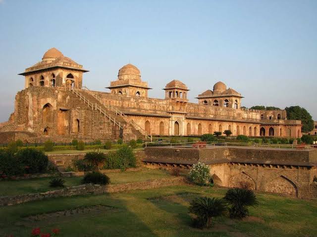 Mandav Jahaz Mahal Round Trip